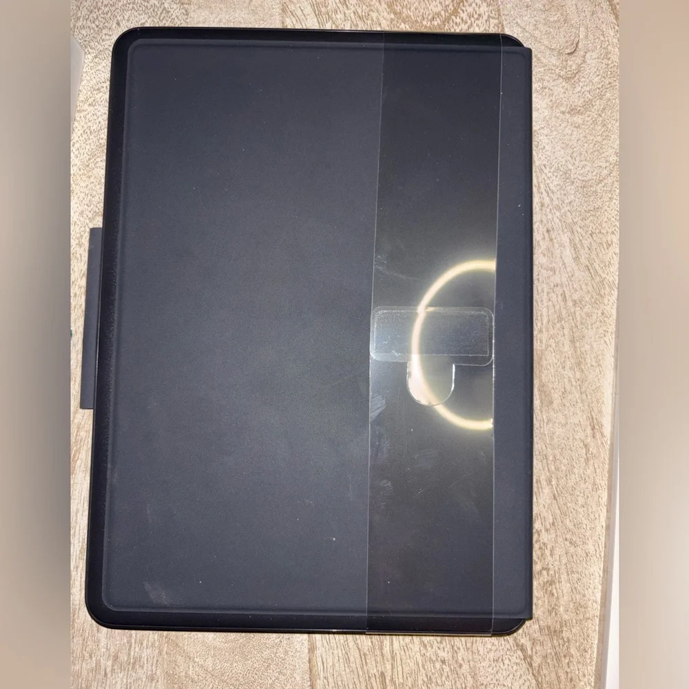 iPad tablet cover case with keyboard